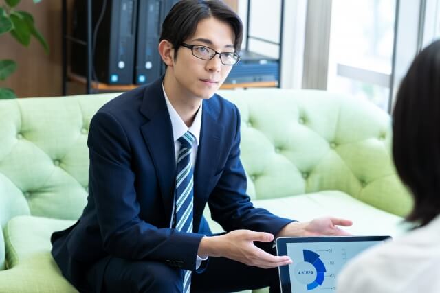 ブライダル採用支援コンサル各社サービスを比較